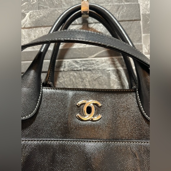 Chanel Black Caviar Leather Top Handle Executive Cerf Tote Bag - Picture 3 of 17